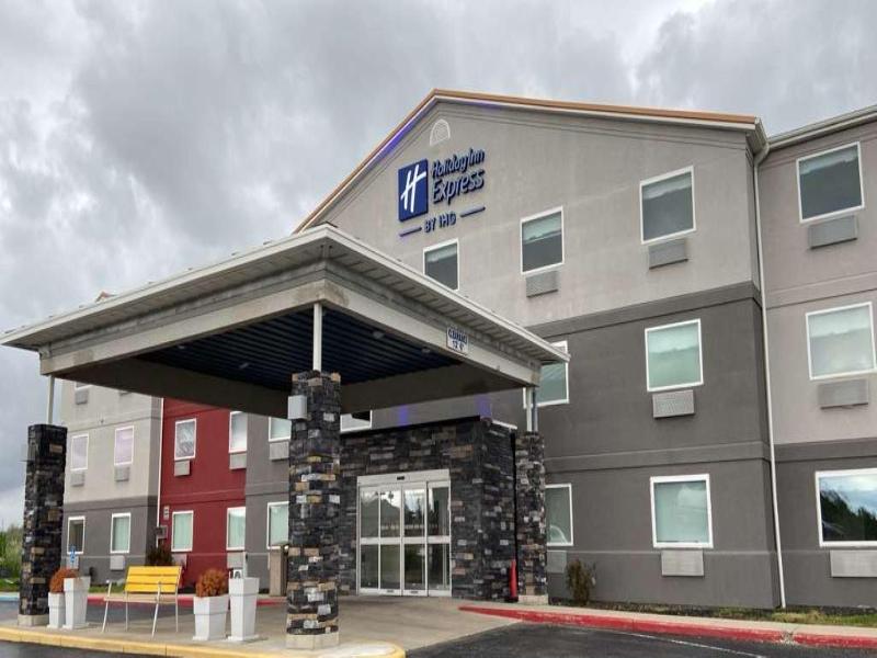 Holiday Inn Express Bluffton Inn & Suites by IHG image