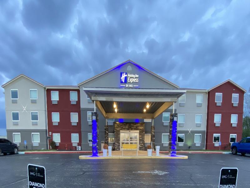 Holiday Inn Express Bluffton Inn & Suites by IHG image