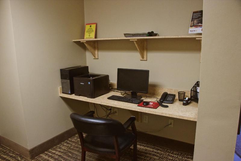 Comfort Suites Edinboro image