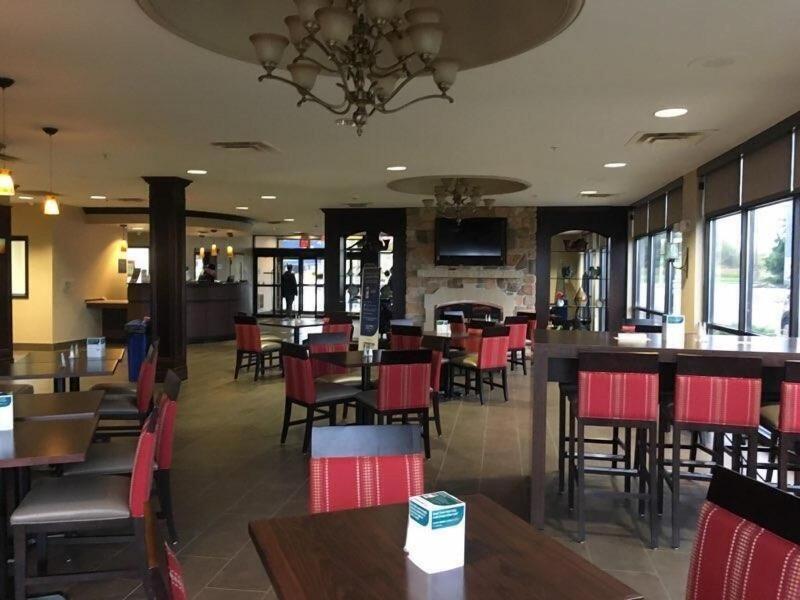 Comfort Suites Edinboro image