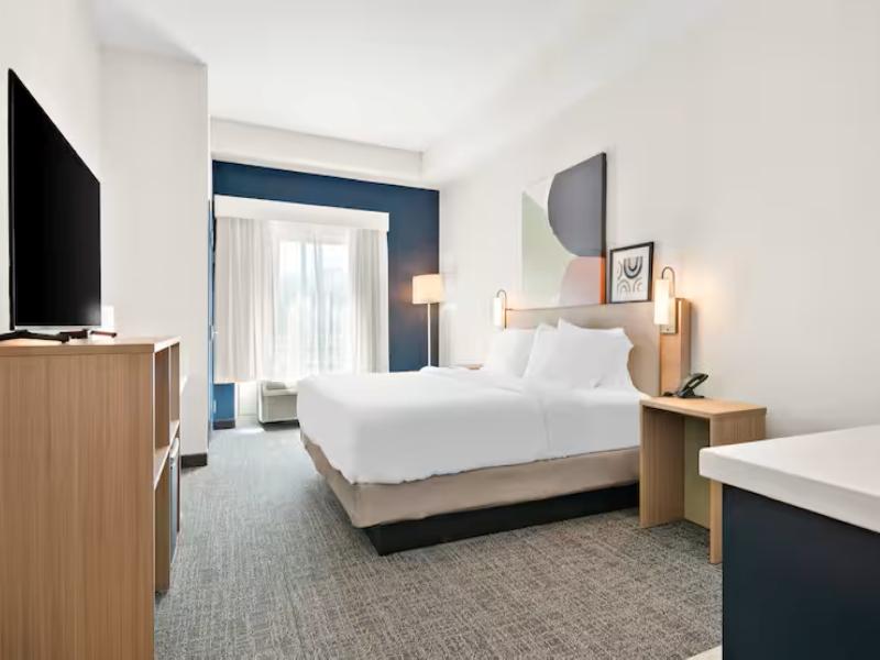 Spark by Hilton Exton image