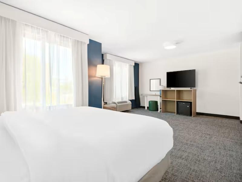 Spark by Hilton Exton image