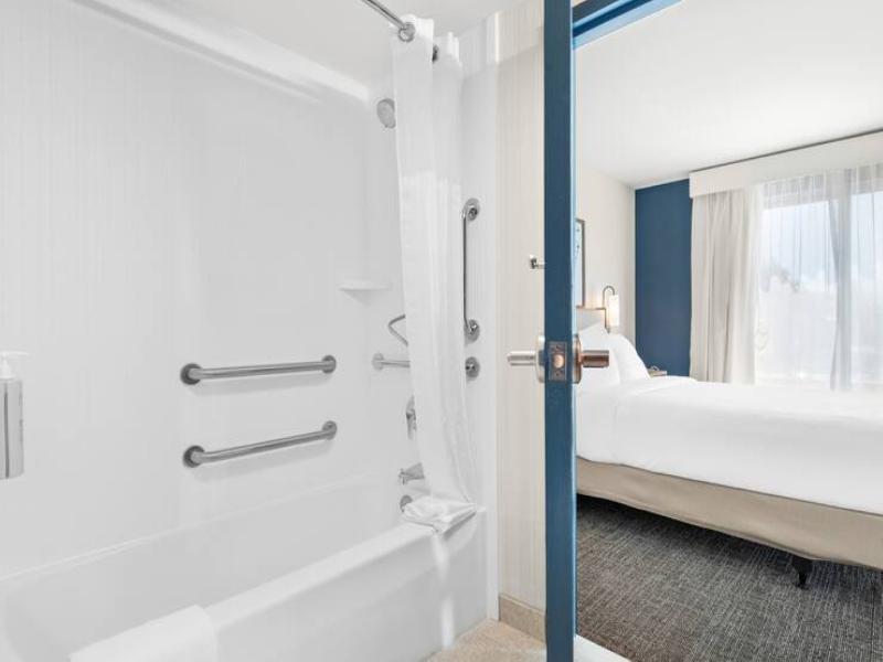 Spark by Hilton Exton image