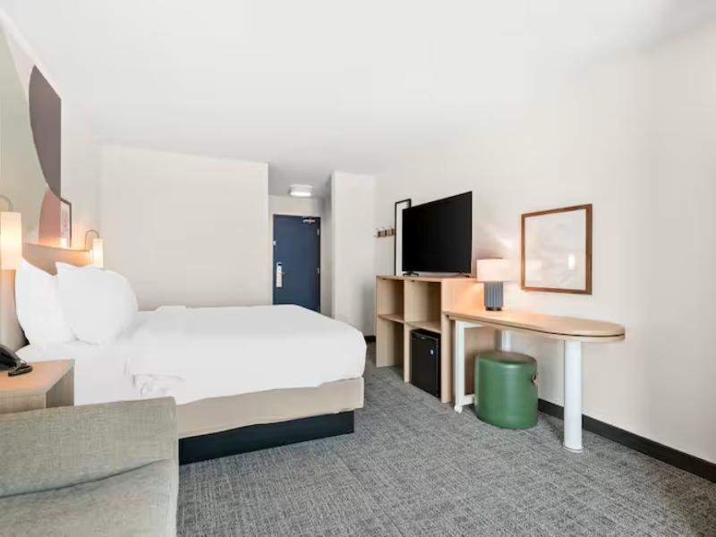 Spark by Hilton Exton image