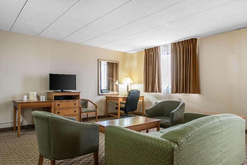 Quality Inn & Suites Fairview image