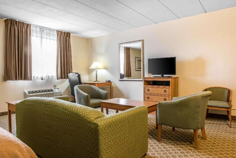 Quality Inn & Suites Fairview image