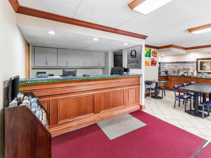 Quality Inn & Suites Gibsonia - Pittsburgh North image