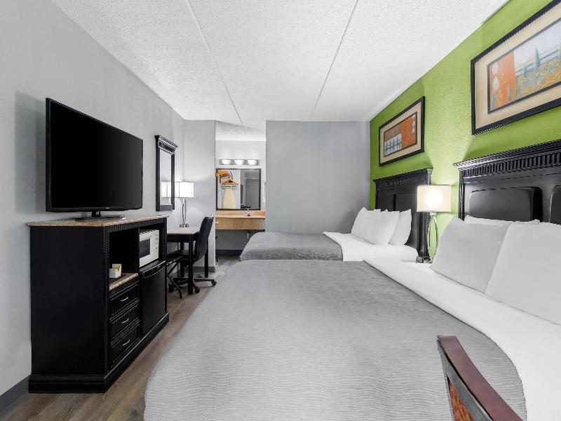 Quality Inn & Suites Gibsonia - Pittsburgh North image