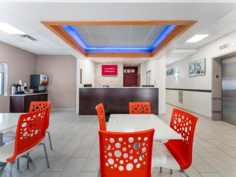 Red Roof Inn Johnstown image