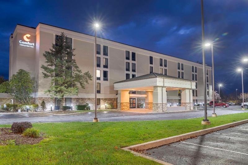 Comfort Inn & Suites Johnstown image