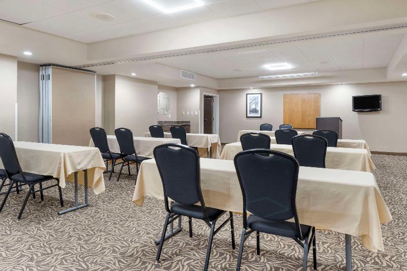 Comfort Inn & Suites Johnstown image
