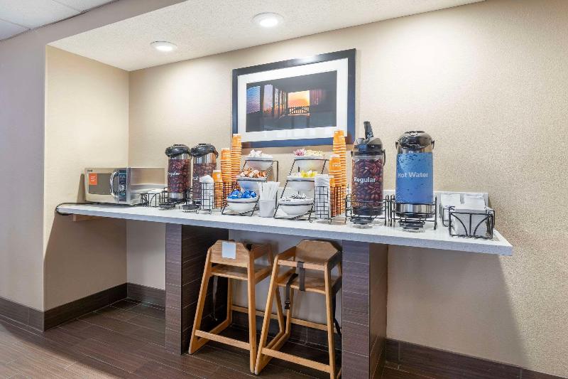Comfort Inn & Suites Johnstown image