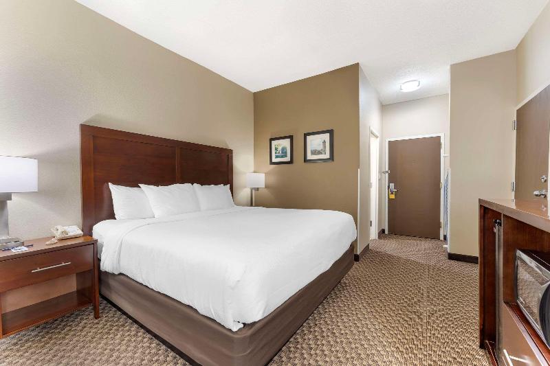 Comfort Inn & Suites Johnstown image