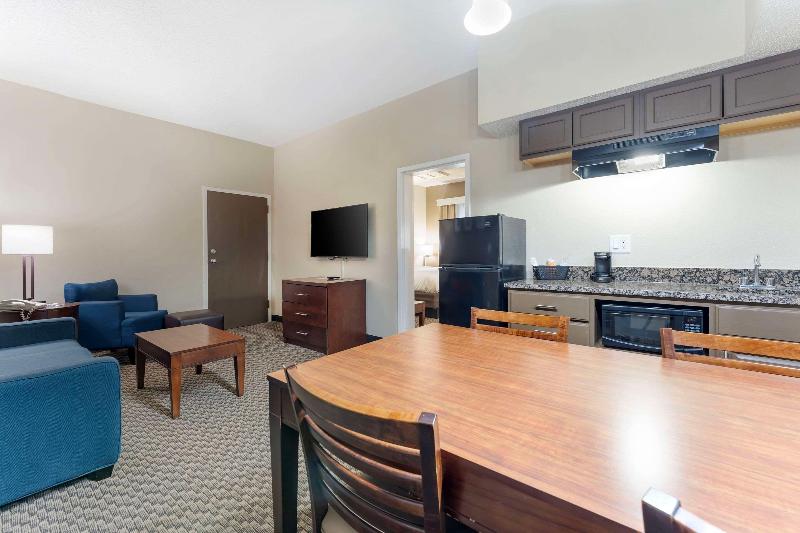 Comfort Inn & Suites Johnstown image