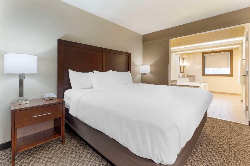Comfort Inn & Suites Johnstown image