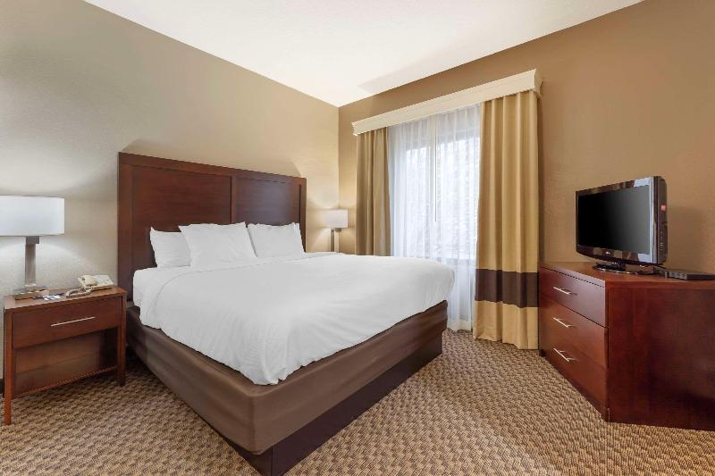 Comfort Inn & Suites Johnstown image