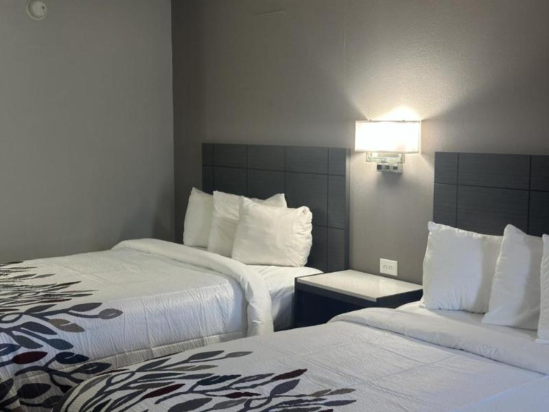 Red Roof Inn Media image