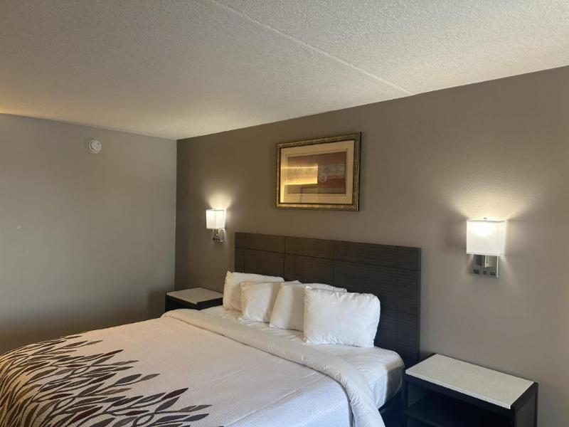 Red Roof Inn Media image