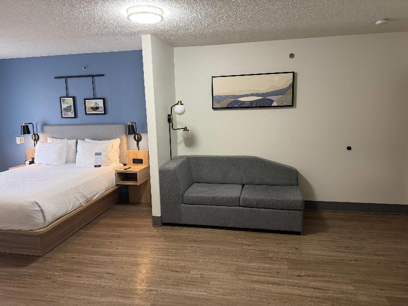 Sleep Inn & Suites Mifflinville -Bloomsburg image