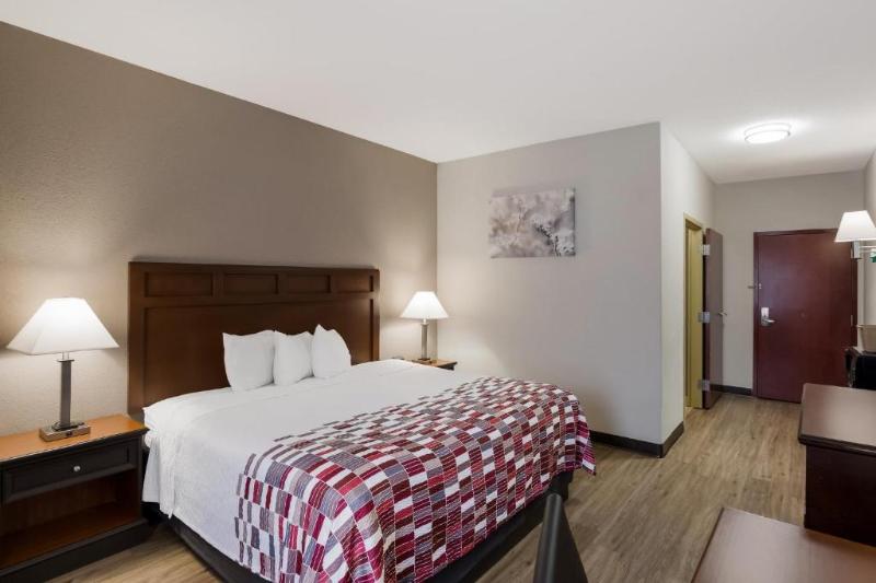 Red Roof Inn & Suites Bloomsburg – Mifflinville image