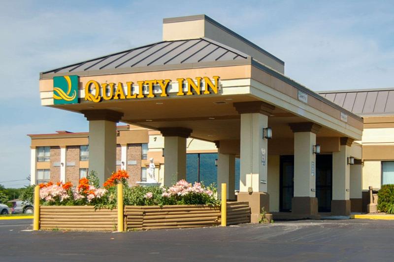 Quality Inn Mill Hall - Lamar image