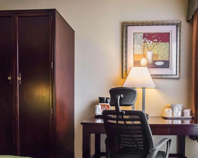 Quality Inn Mill Hall - Lamar image