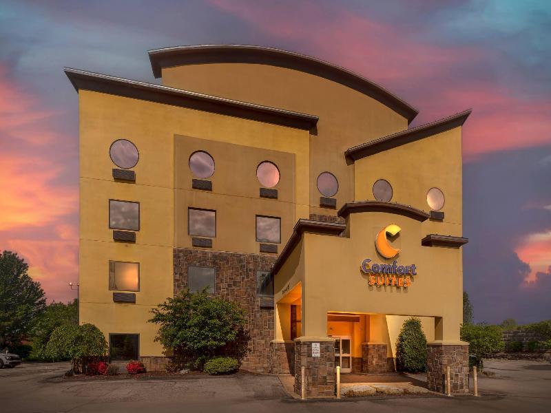 Comfort Suites Monroeville image