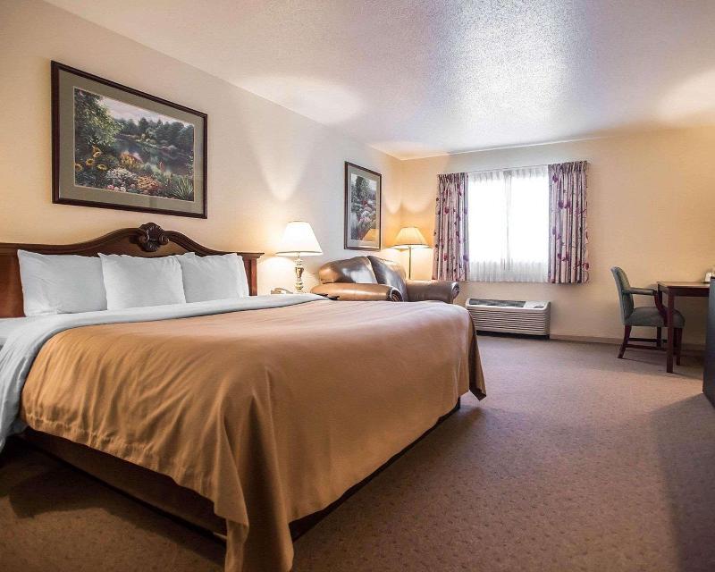Quality Inn New Columbia-Lewisburg image