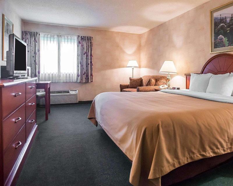 Quality Inn New Columbia-Lewisburg image