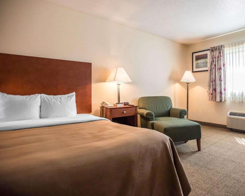 Quality Inn New Columbia-Lewisburg image