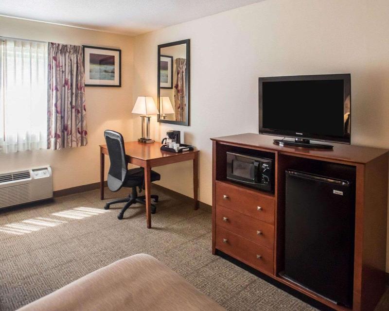 Quality Inn New Columbia-Lewisburg image