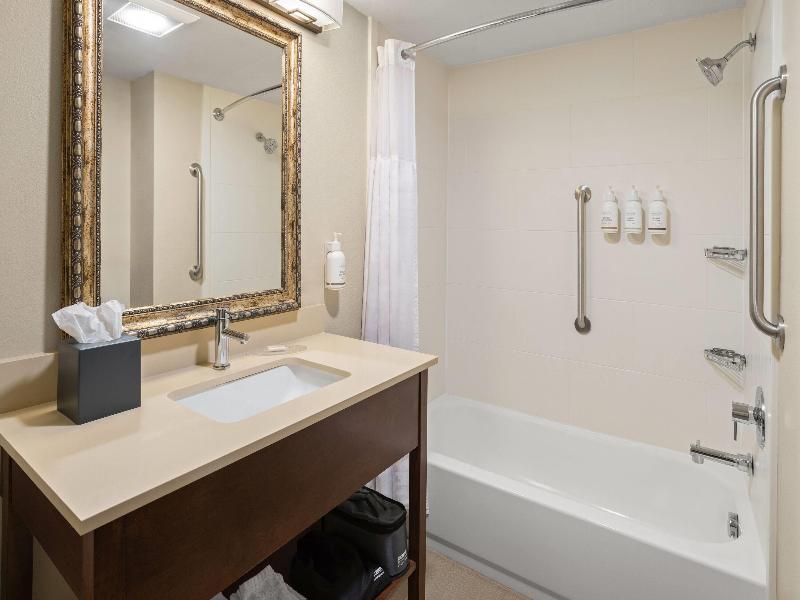 Wingate by Wyndham New Stanton image