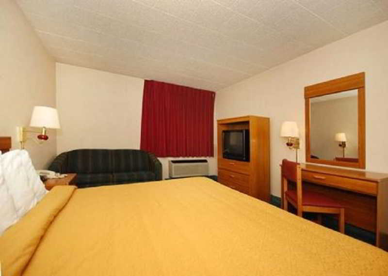 Econo Lodge New Stanton image