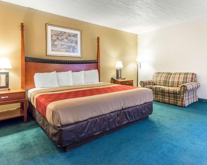 Econo Lodge New Stanton image