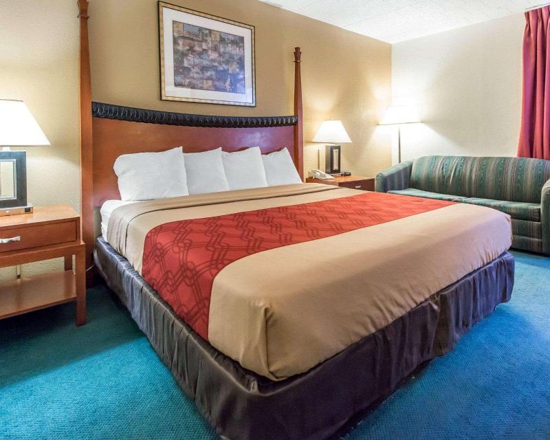 Econo Lodge New Stanton image