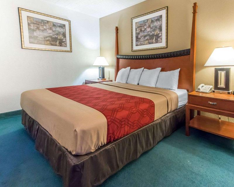 Econo Lodge New Stanton image