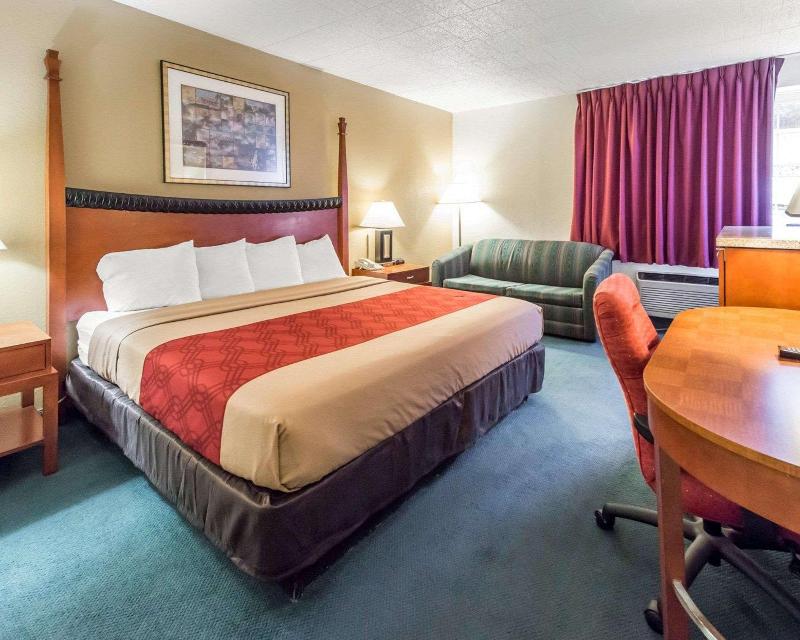 Econo Lodge New Stanton image