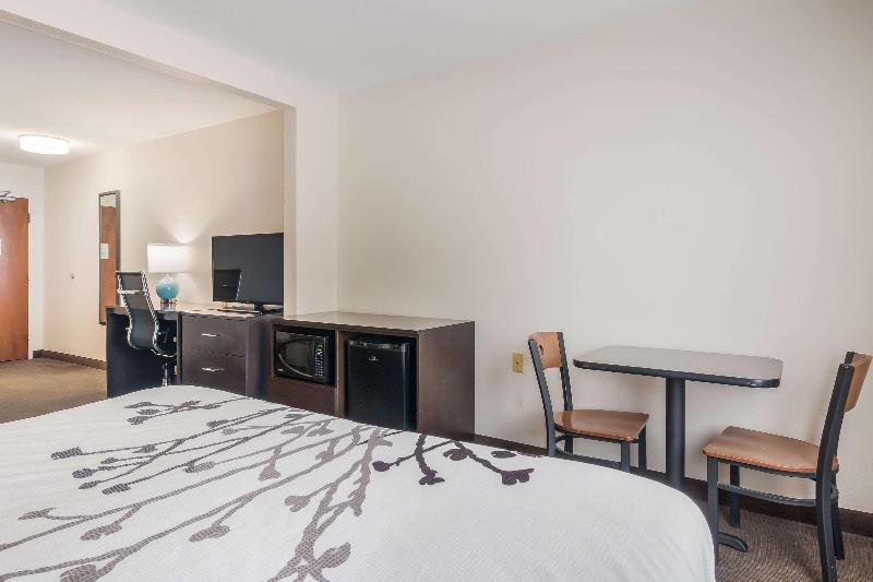 Sleep Inn & Suites Ronks image