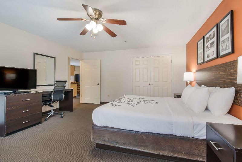 Sleep Inn & Suites Ronks image