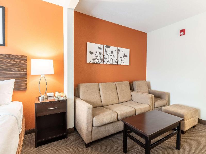 Sleep Inn & Suites Ronks image