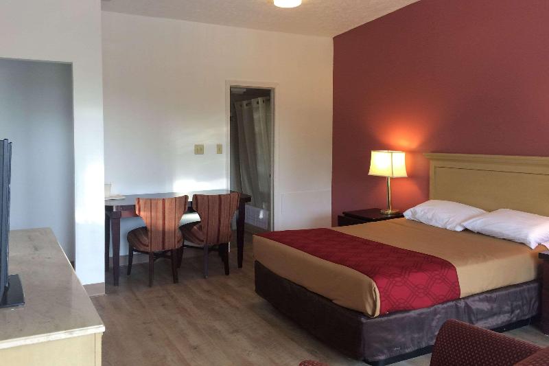 Econo Lodge Inn & Suites image