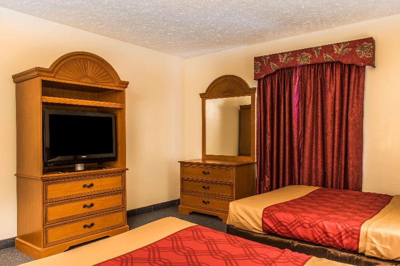 Econo Lodge Inn & Suites image