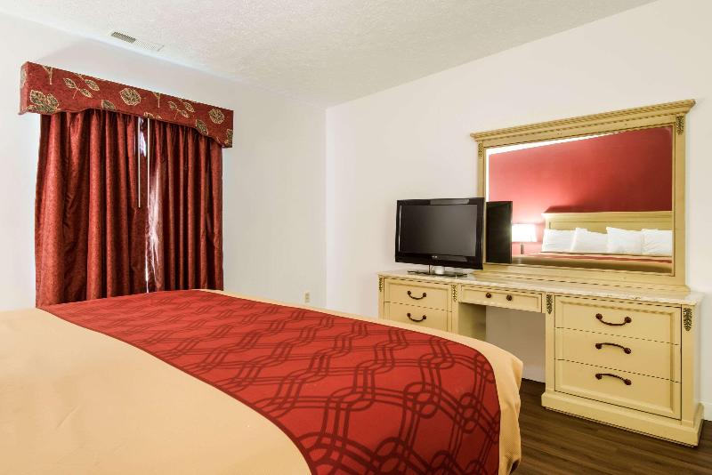 Econo Lodge Inn & Suites image