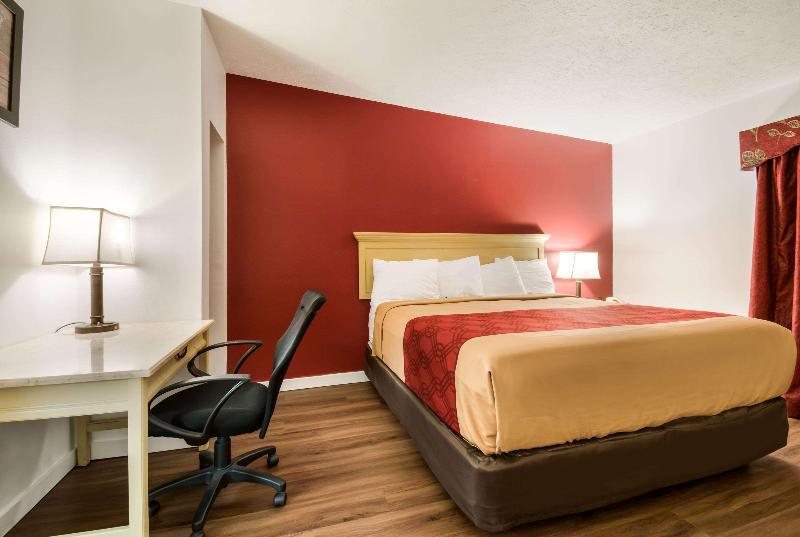 Econo Lodge Inn & Suites image