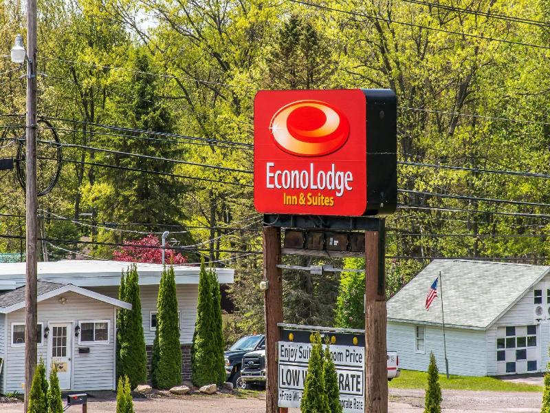 Econo Lodge Inn & Suites image