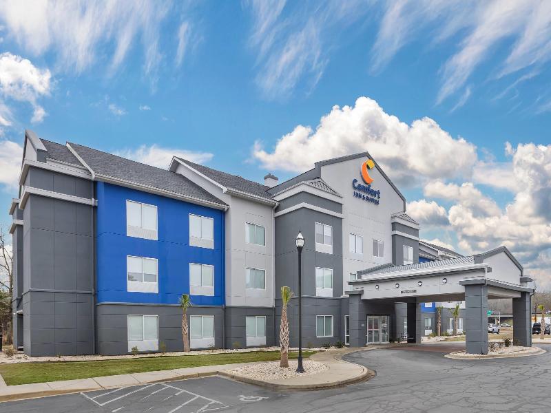 Comfort Inn & Suites Camden image