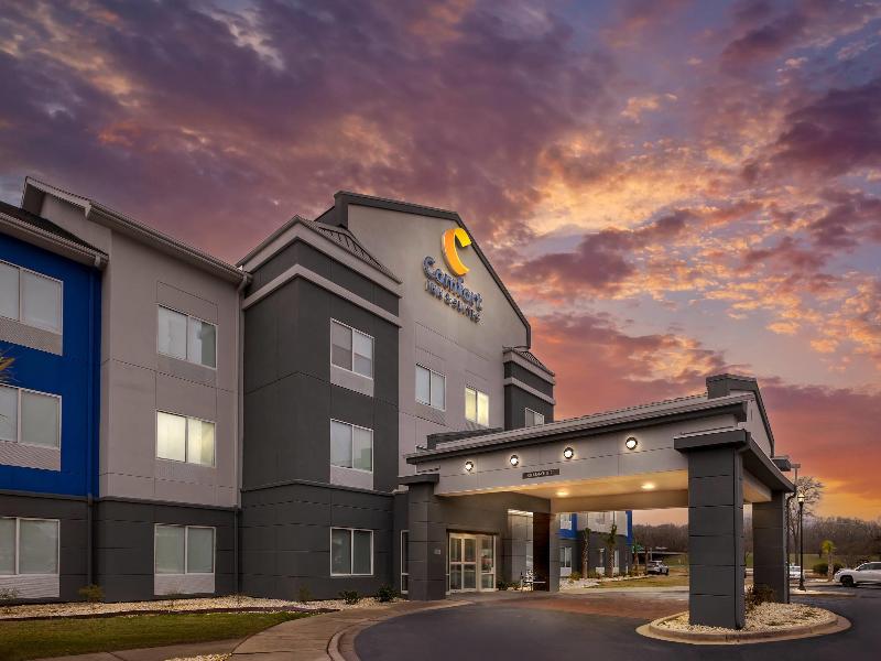 Comfort Inn & Suites Camden image