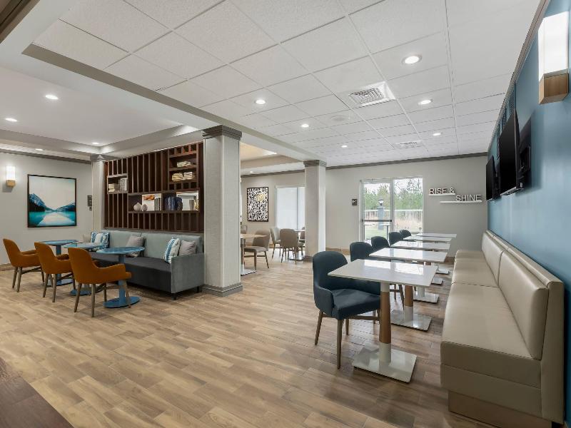 Comfort Inn & Suites Camden image