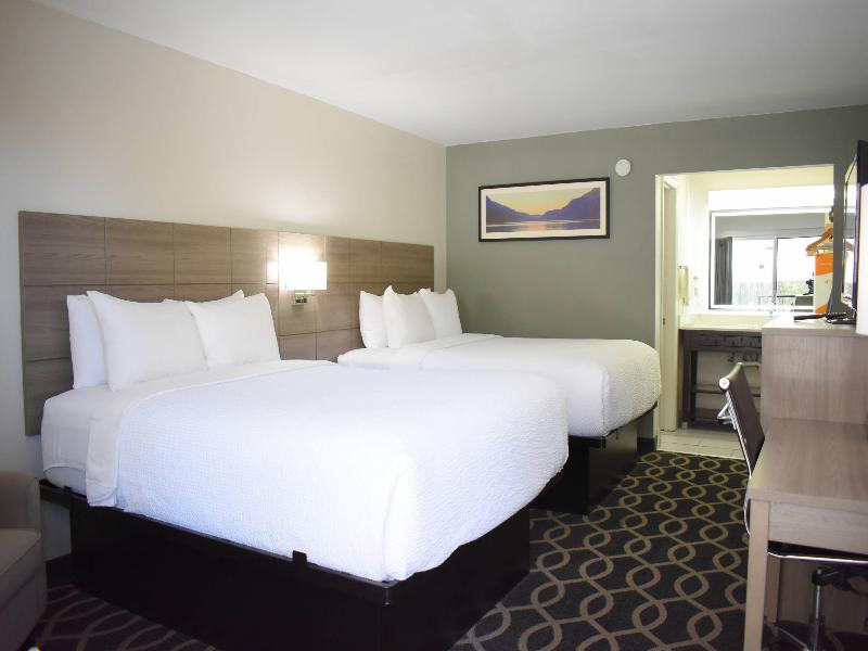 Quality Inn Manning I-95 image