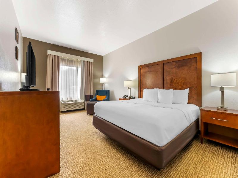 Comfort Inn Brownsville I-40 image